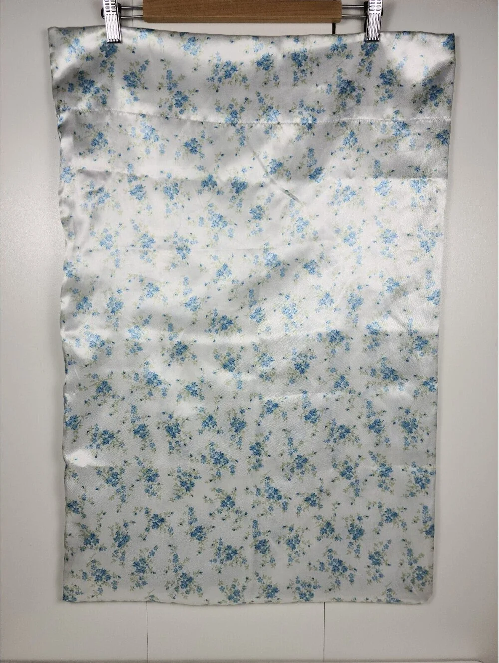 Laura Ashley Queen Satin Sheet Set Blue Floral